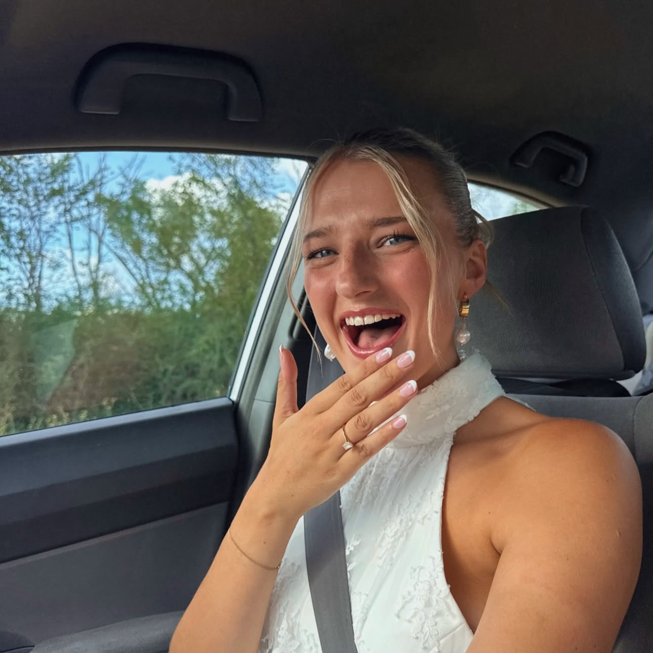 Depop (Selling My Clothes) thumbnail