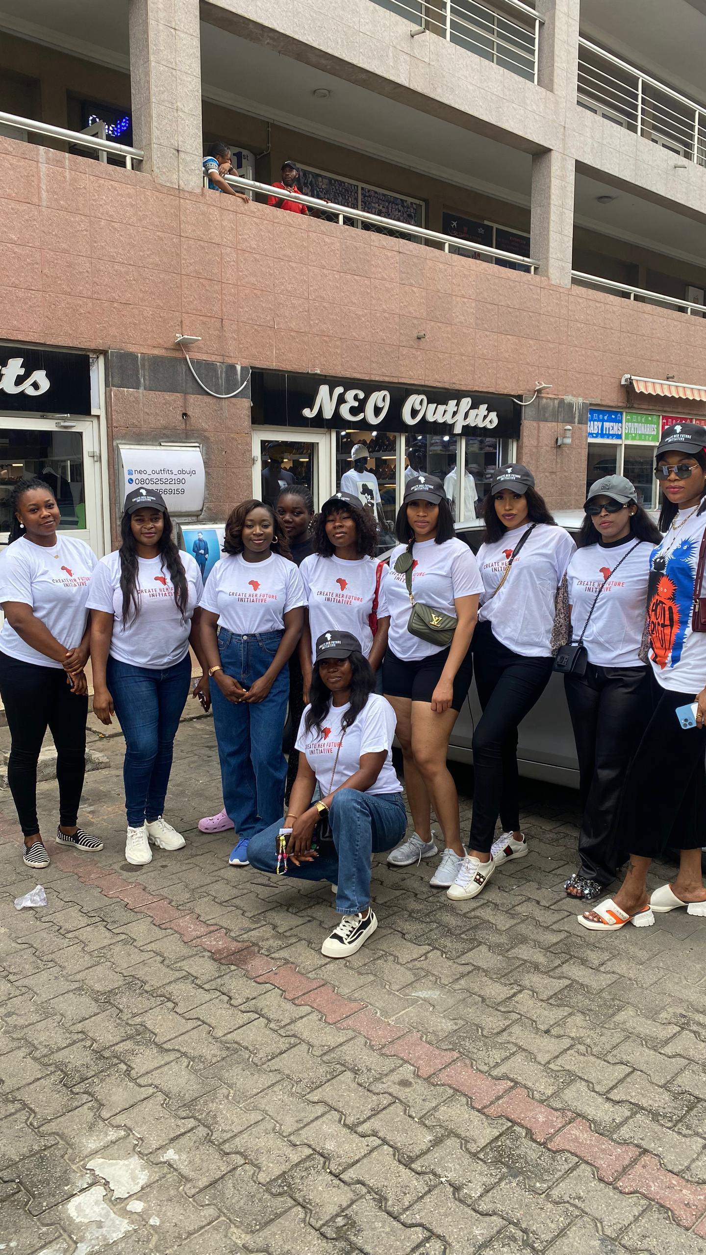 Create Her Future Initiative X @larisalefleurflorals hosted our first charity project at IDP CAMP. We helped 600 childre