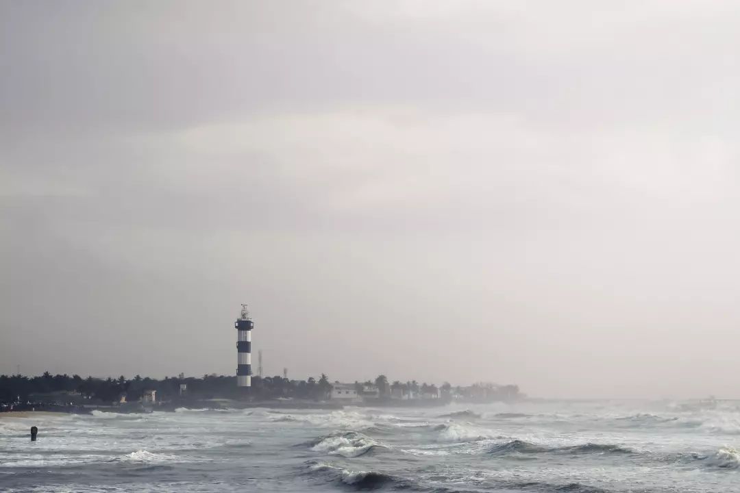 This view! 

 
.
@whitetown_pondicherry @pondicherrypaiyyan @pondymarinaa @discovering_pondy @pondydiaries
#pondicherry 