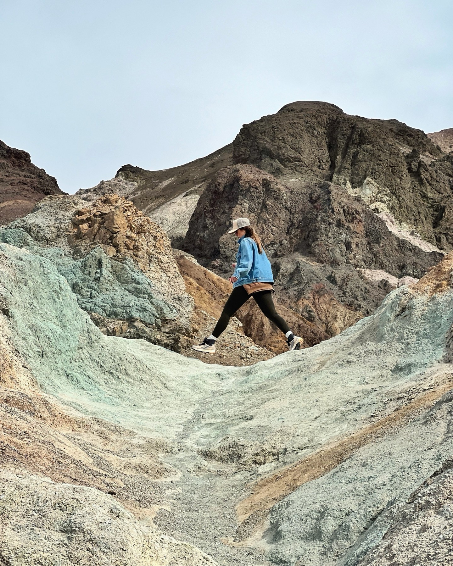 Nature is the most inspiring artist.

📍Death Valley National Park
📍Artists Palette

 #optoutside #getoutstayout #keepitw