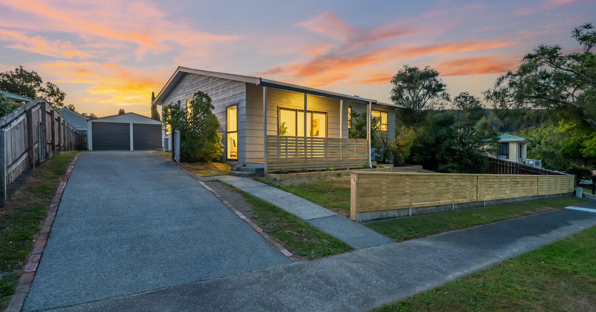 104 Gemstone Drive, Birchville, Upper Hutt City thumbnail