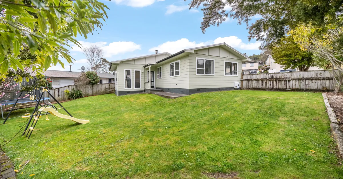 5 Edelweiss Grove, Timberlea, Upper Hutt City thumbnail