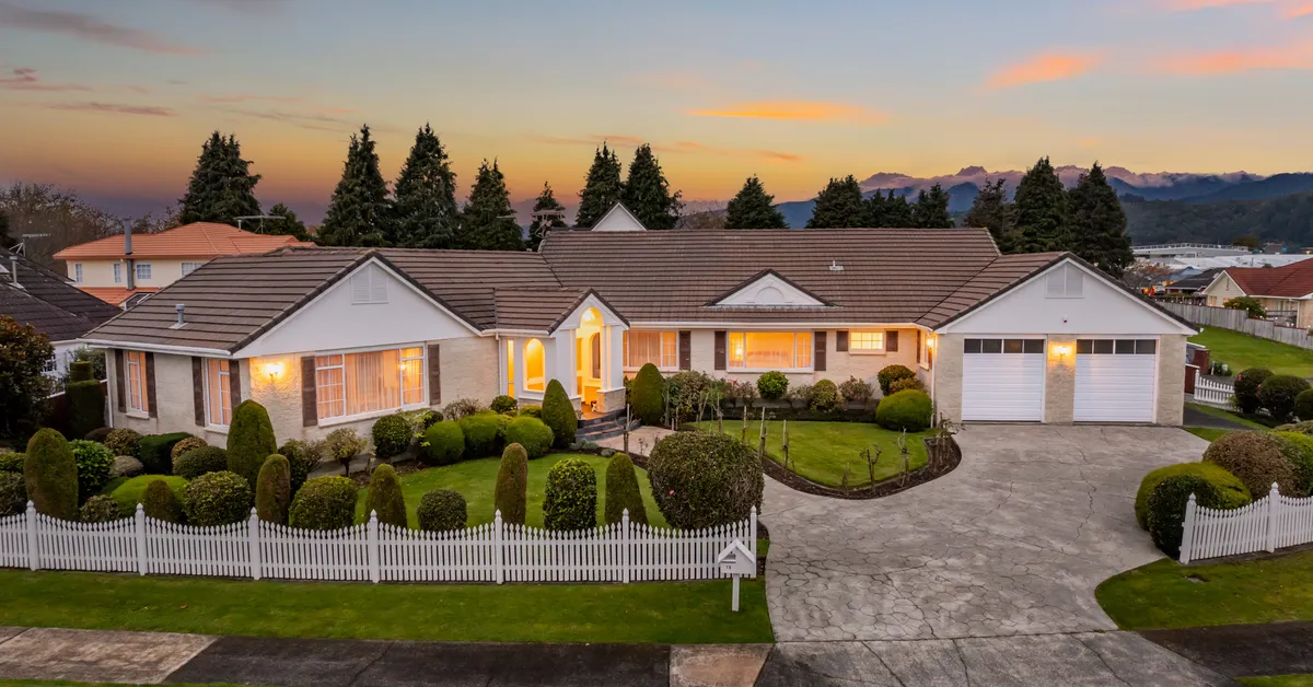 19 Comeskey Grove, Elderslea, Upper Hutt City thumbnail