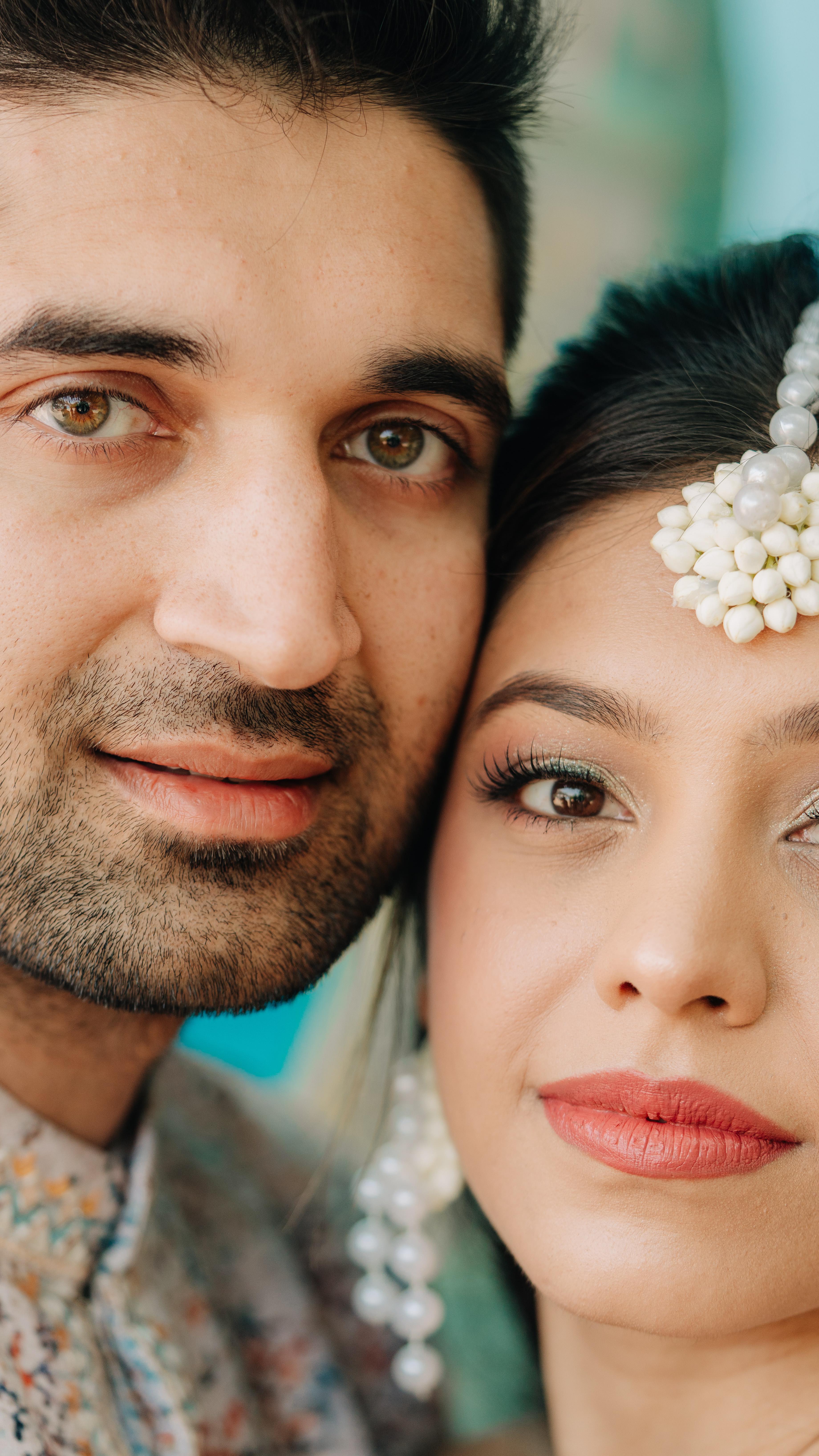 Haldi fever in full swing today! Embracing the golden glow and joy of celebrations #HaldiVibes 

Bride: @juhijpatel 
Gro