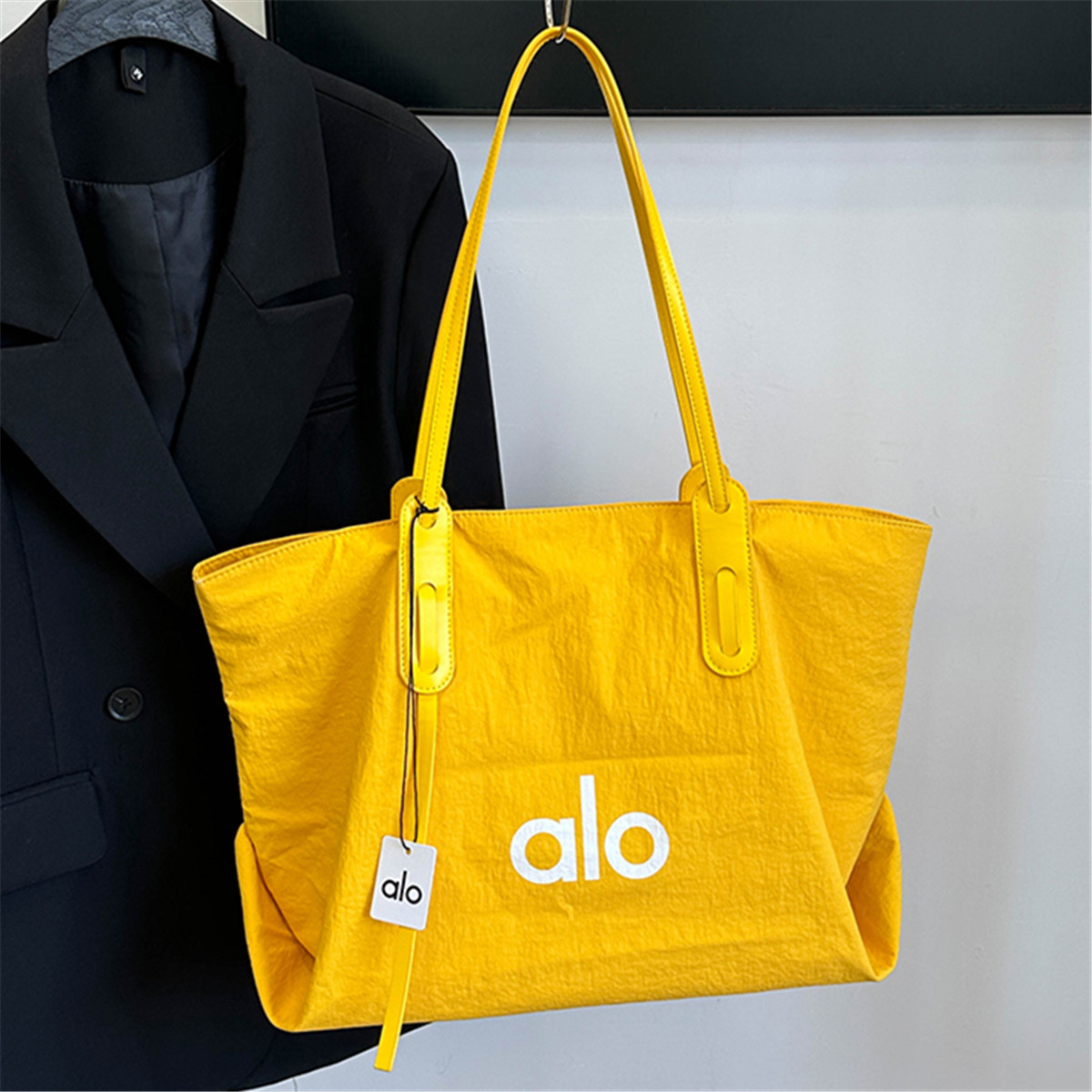 ALO commuter bag thumbnail