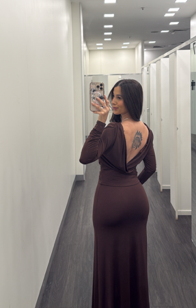 Vestido longo marrom com decote nas costas thumbnail