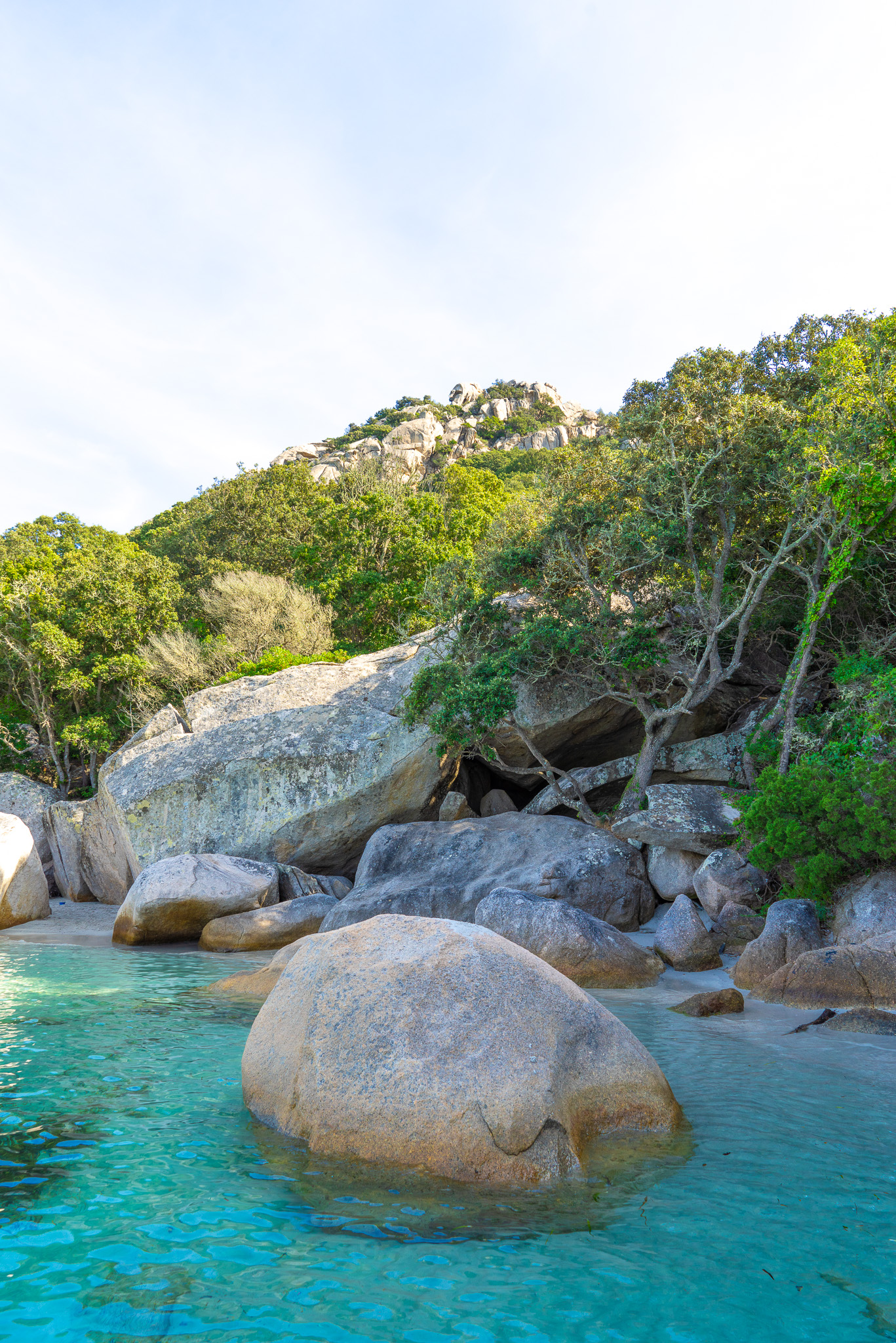 Photo shootings in stunning rock formations thumbnail