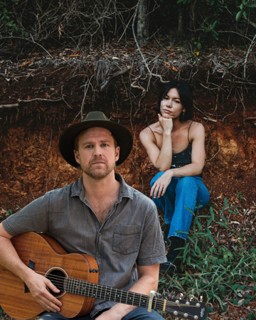 Dan Cully & Kate Mahood @ Oodies Cafe, Bundaberg thumbnail