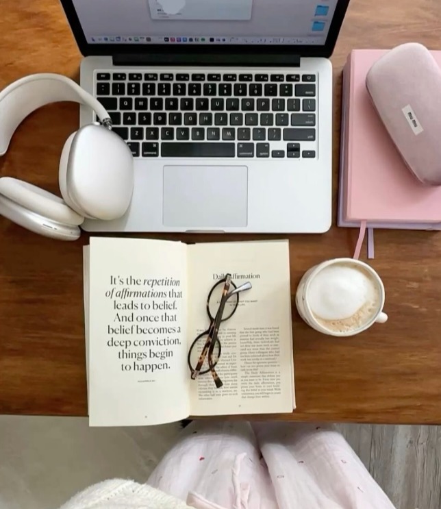 Join my free creator training to grow & monetise your Instagram thumbnail