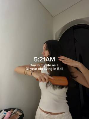 Day in the life living in Bali 🌺 travel day to sumba island #vlog #bali #sumba #traveltiktok 