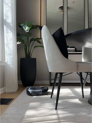 the new eufy E25 hydrojet vacuum is incredible! luxury is in the details and this vacuum handles them flawlessly. shop a