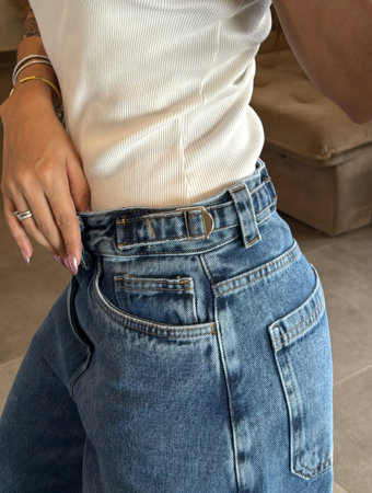 Calça jeans com ajuste na cintura  thumbnail