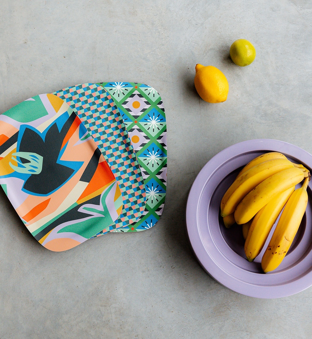 Just imagine how vibrant and beautiful your table can look with one of our exquisite trays! 🌈✨⁣
⁣
#tablegoals #homedecor