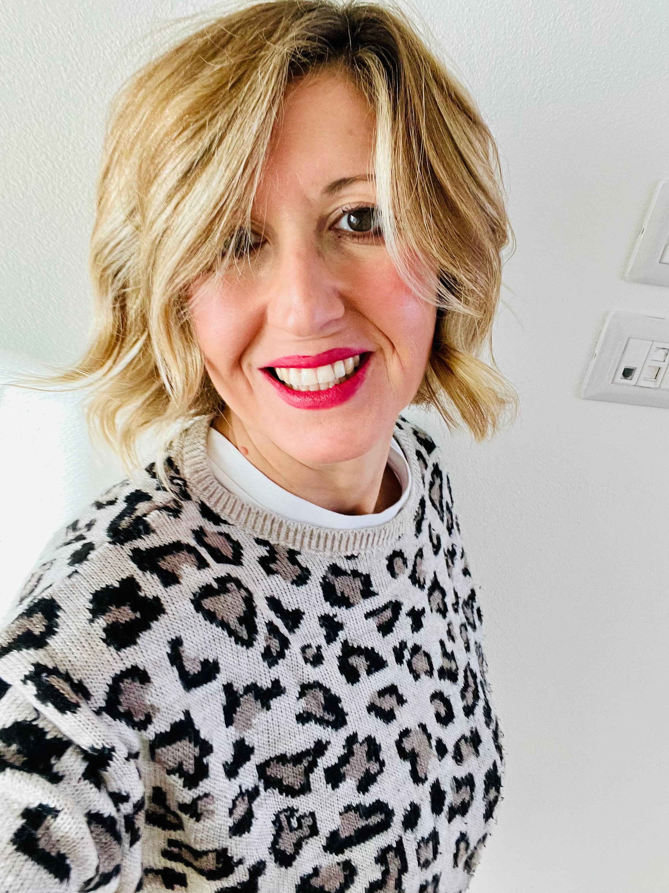 Maristella Colombo - AI Art inspired by Fashion thumbnail