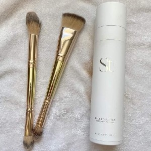 SEINT brush cleaning spray thumbnail
