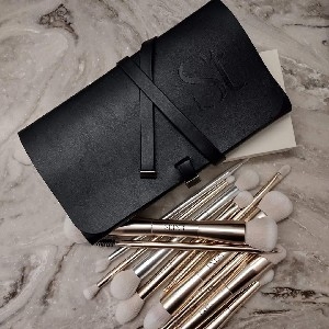 SEINT brush case thumbnail
