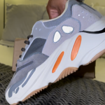 Yeezy 700 blue  thumbnail