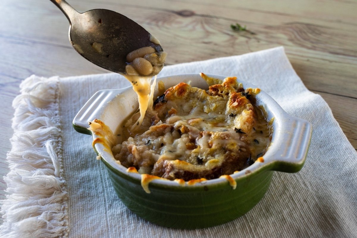 Jaíne Mackievicz's Creamy Marcella Bean and Caramelized Onion Soup thumbnail
