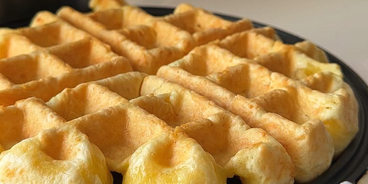 Pão de Queijo Waffles thumbnail