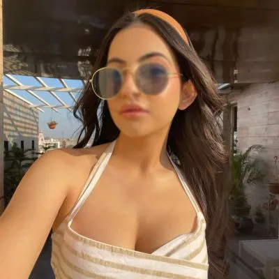 Call Girls in DLF City Escorts ₹1999 Free Doorstep Delivery thumbnail