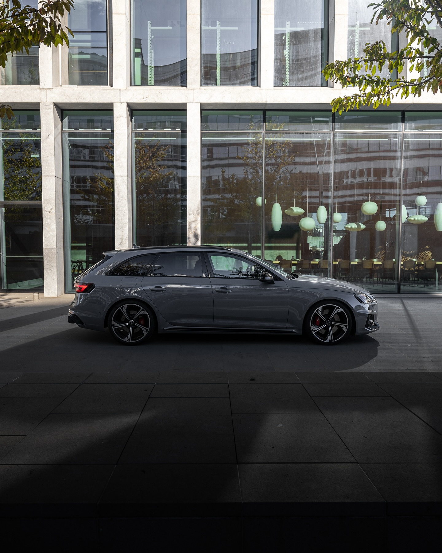 Audi RS4 HGP 💥

Ja, den er hurtigere end en Audi RS6!

HGP Stage 2:
- 615 hk.
- 819 Nm. 
- HGP intercooler 
- Modificere