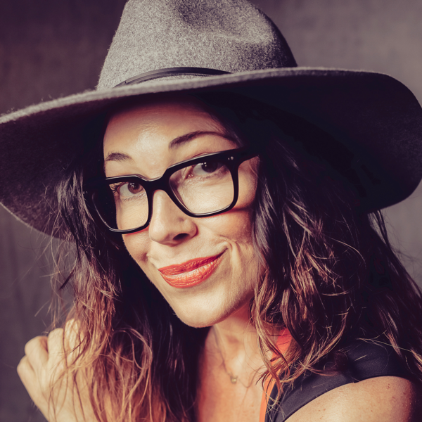 Shannon Carpenter — Bio Site