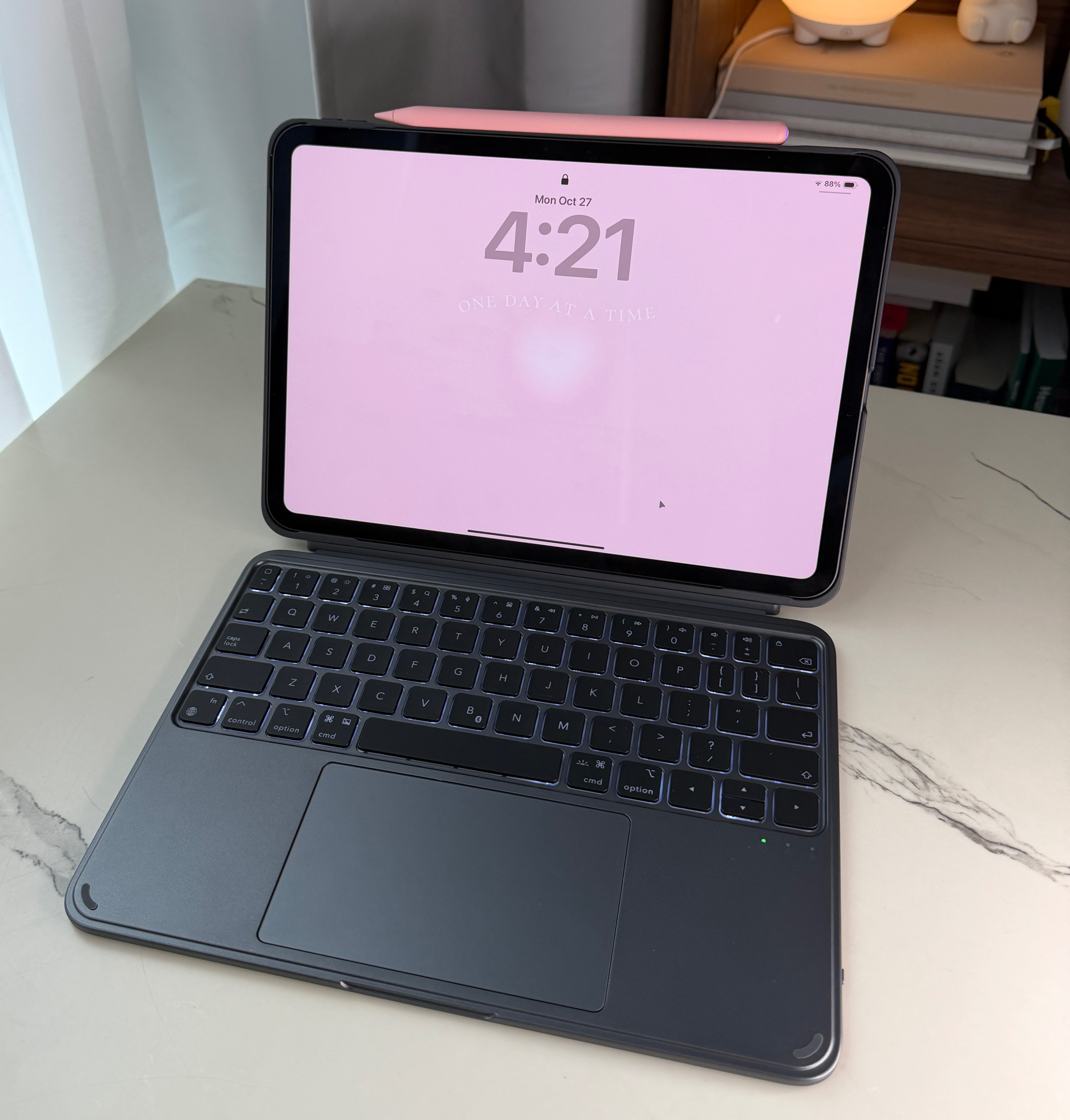 iPad Pro keyboard case  thumbnail