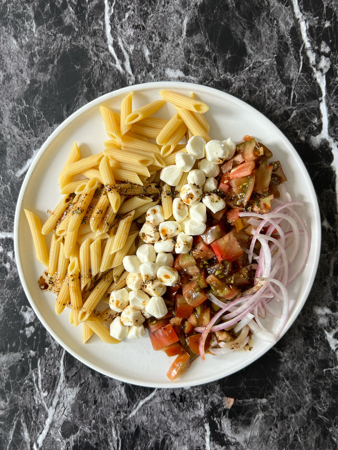 Caprese Pasta Salad  thumbnail