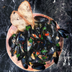 Mussels with Garlic & White Wine Recipe  thumbnail