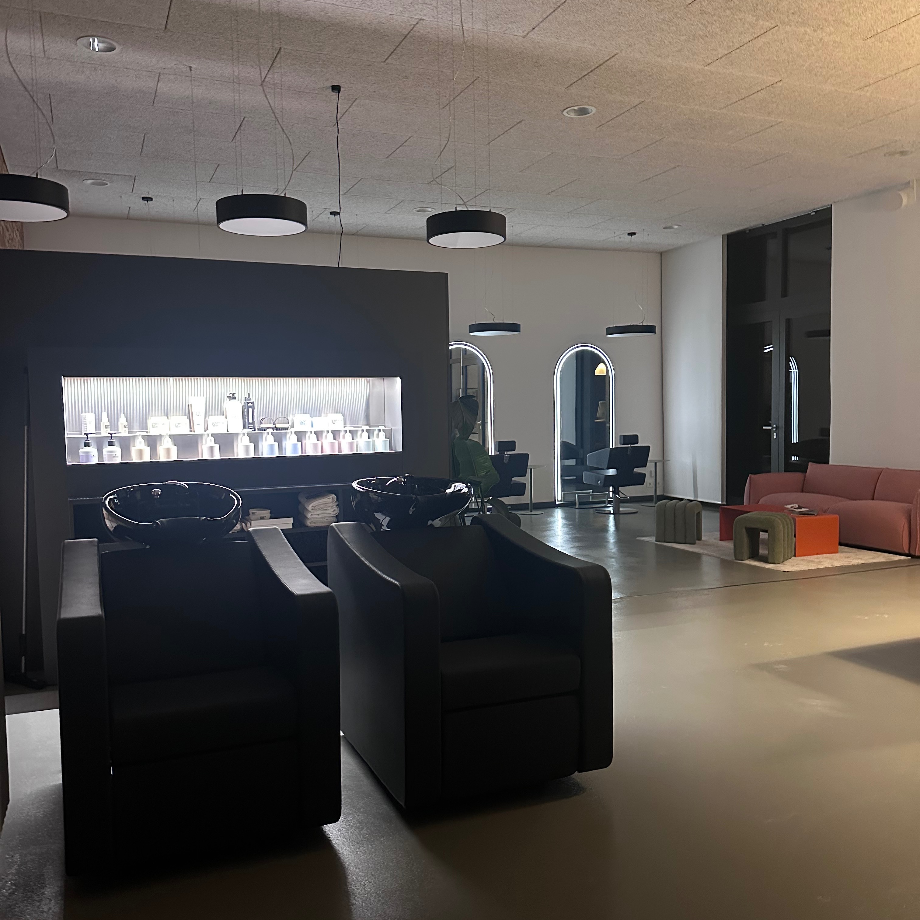 ✨ Studio C entdecken thumbnail