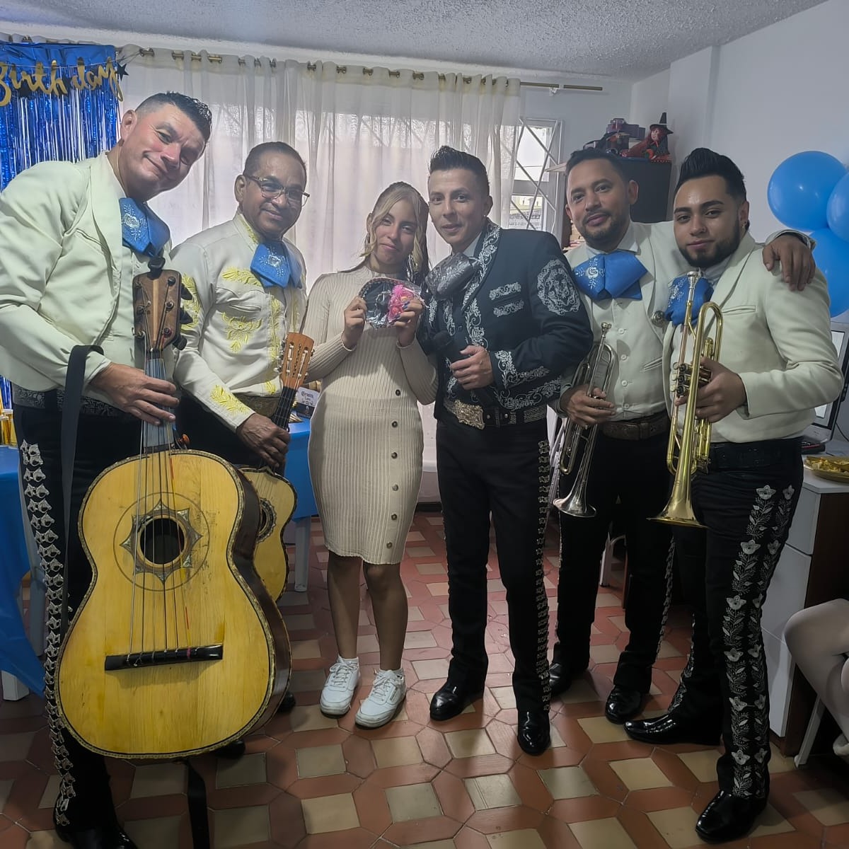 Mariachis en Bogotá thumbnail