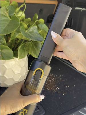 🔗In Bio! 4 in 1 Portable Vacuum 💛 #amazonfind #cargadgets #carcleaning #portablevacuum #asmrcarcleaning #asmrsounds #car