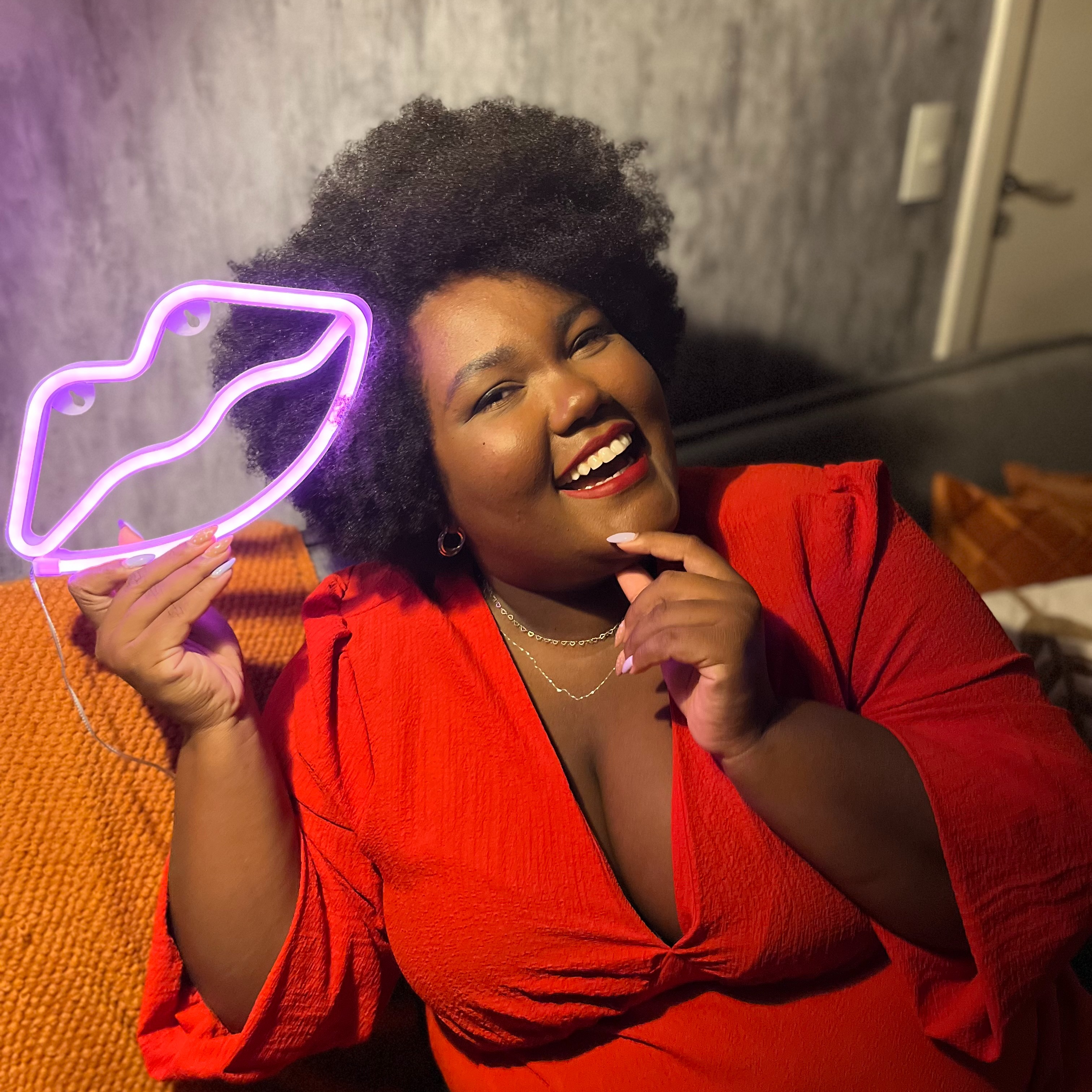 Autora Lola Belluci thumbnail