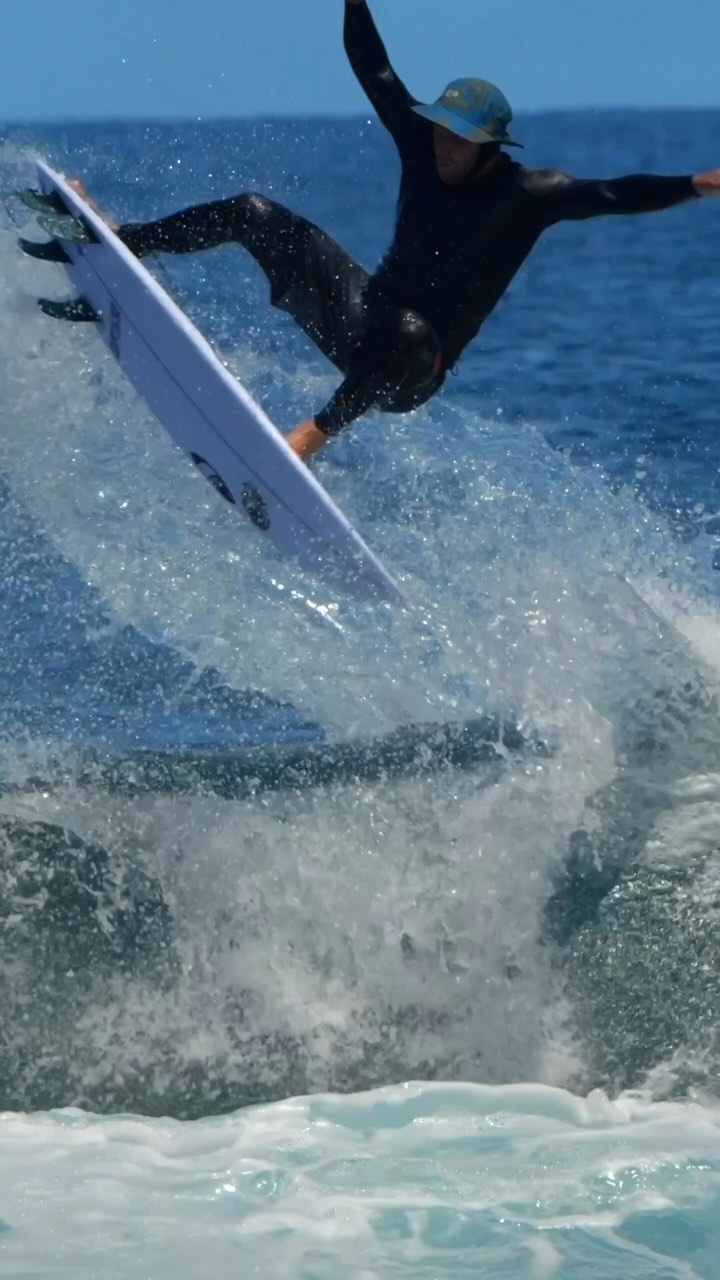 What I thought was waist depth was actually ankle depth 😂 🎥 @lyhk.media @aurasurfresort #surf