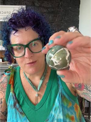 Green sardonyx attracts positive energy and good fortune, is protective, and supports strength, courage, motivation, wil