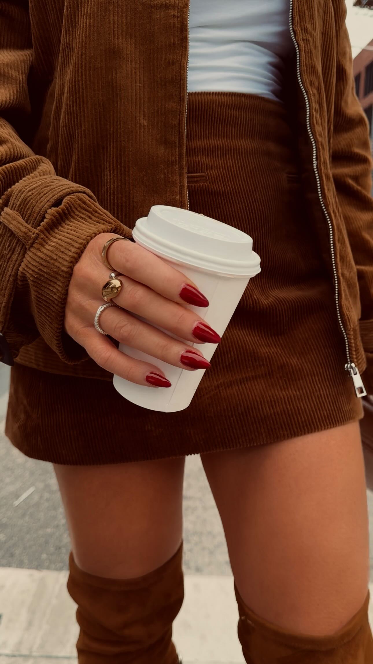 this + “look at the new rings I got” ☕️
.
.
.
.
#ringstack #rings #fitcheck #fallfit