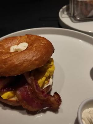 – Bagel, pastrami e sandwich: degustazione completa dei piatti