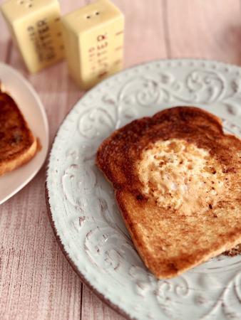 Classic Toad in the Hole | 1950s American Skillet Breakfast — Vintage By the Bite Retro Food Blog thumbnail
