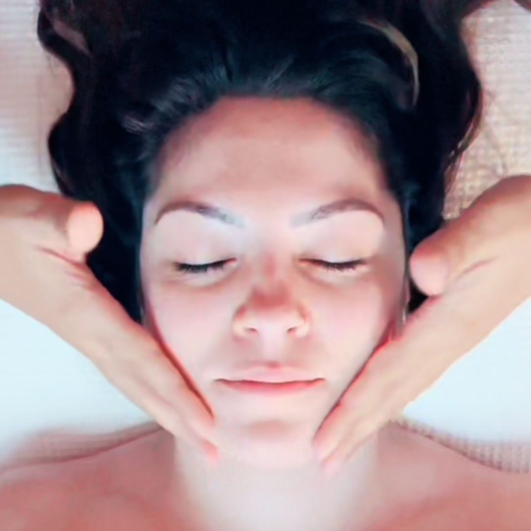 Massage de la tête - 60 minutes - hors forfait thumbnail