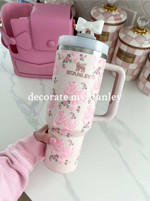pov: you have loveshackfancy @ home 🤣🎀🤝🏻 brb ordering the blue bows next🤩 🔗’d them for you guys!! #amazon #amazonfinds #