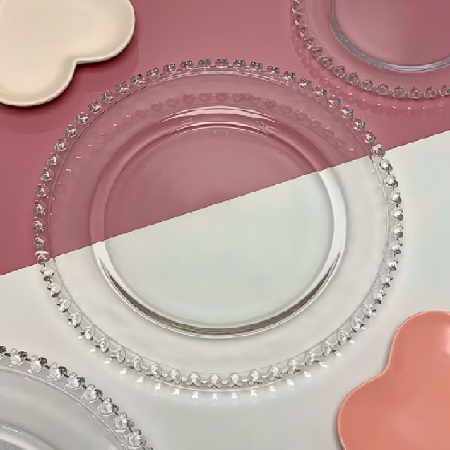 Pratos de sobremesa transparentes thumbnail