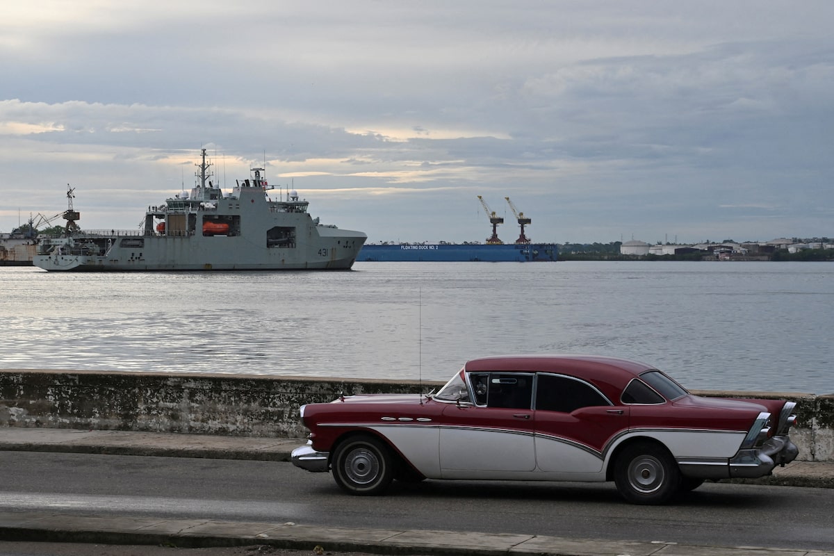 Royal Canadian Navy led conga lines in Havana as part of ‘deterrence’ visit to Cuba, photos show thumbnail
