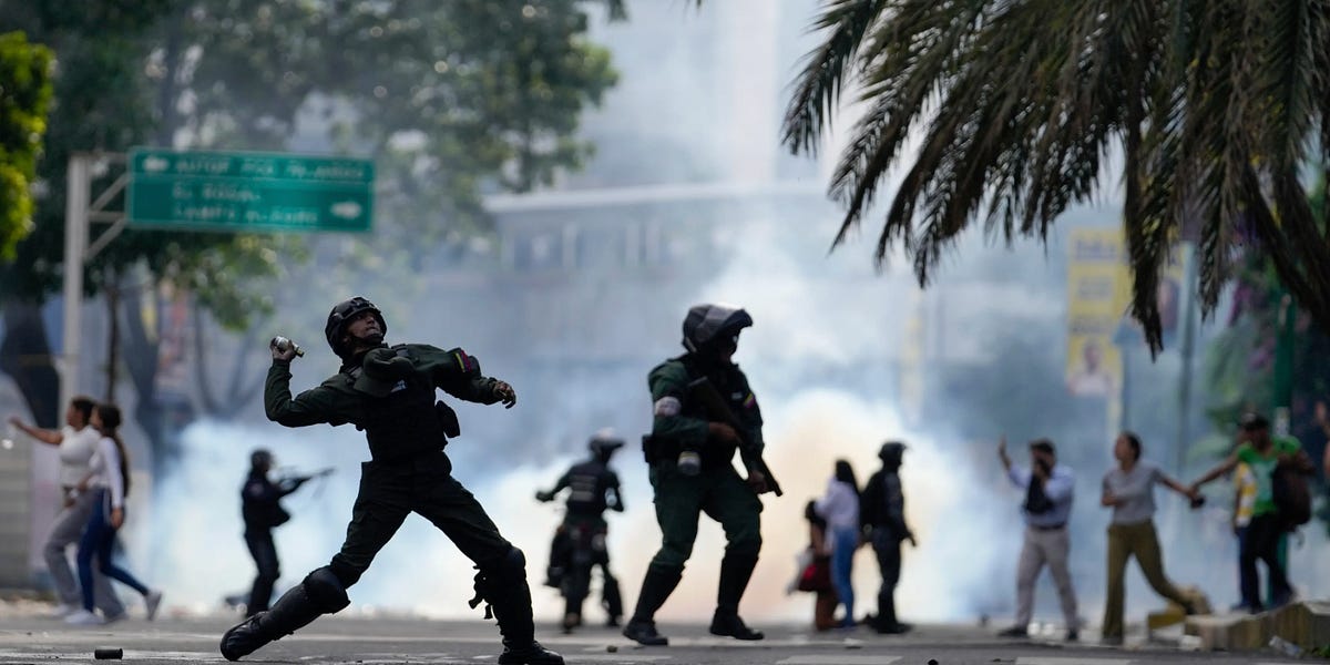 Cuba’s Security-State Colonization in Americas, Proven by Deaths of 32 Intelligence Agents Surrounding Maduro: Lima thumbnail