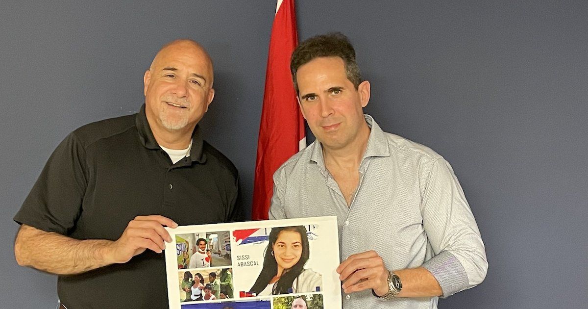 Político canadiense debate con un activista sobre la represión en Cuba thumbnail