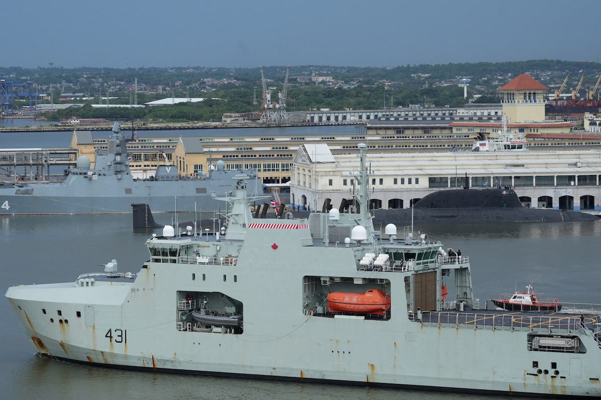 Warship’s visit to Cuba was intended to deter Russia, says minister thumbnail
