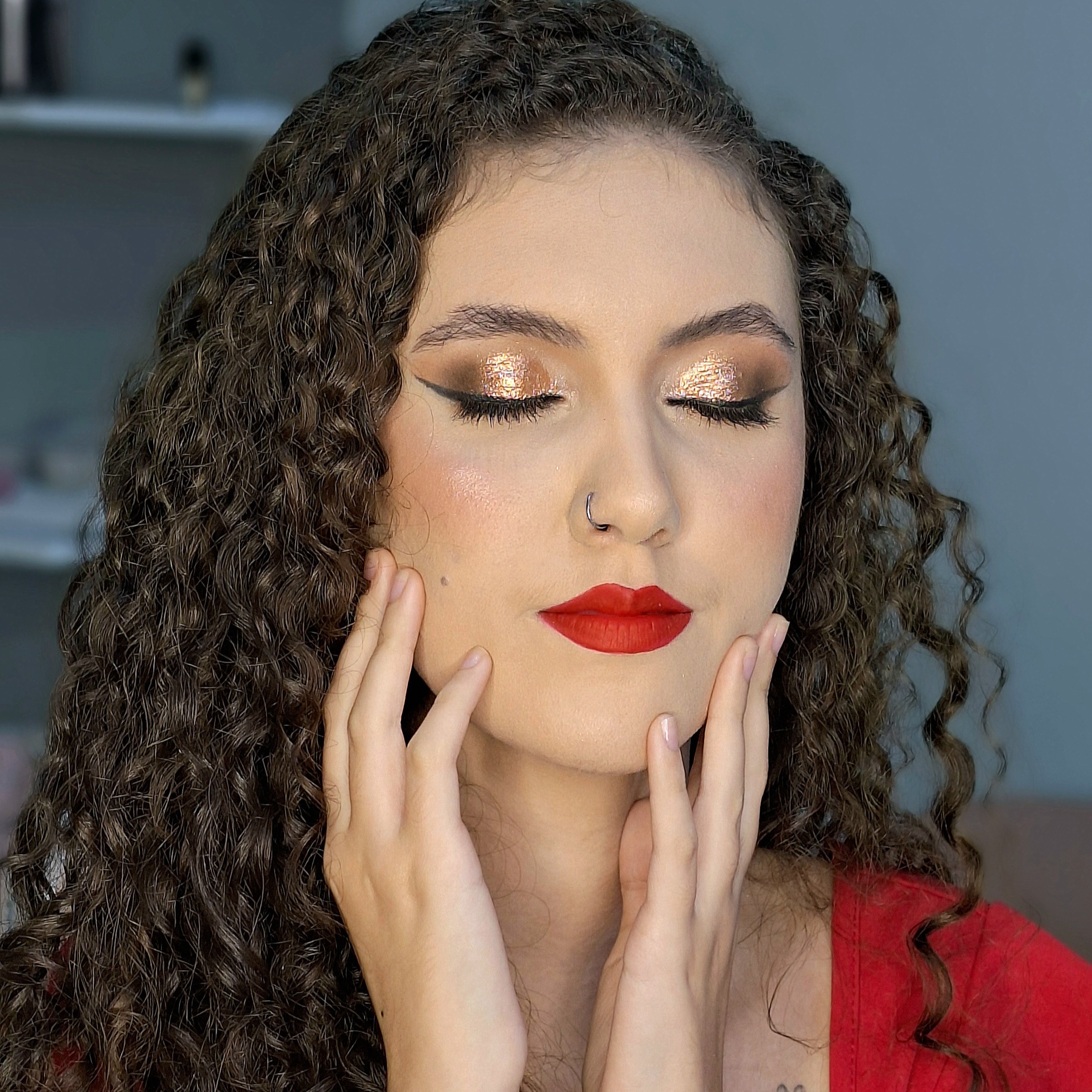 MAQUIAGEM PARA SHOW thumbnail