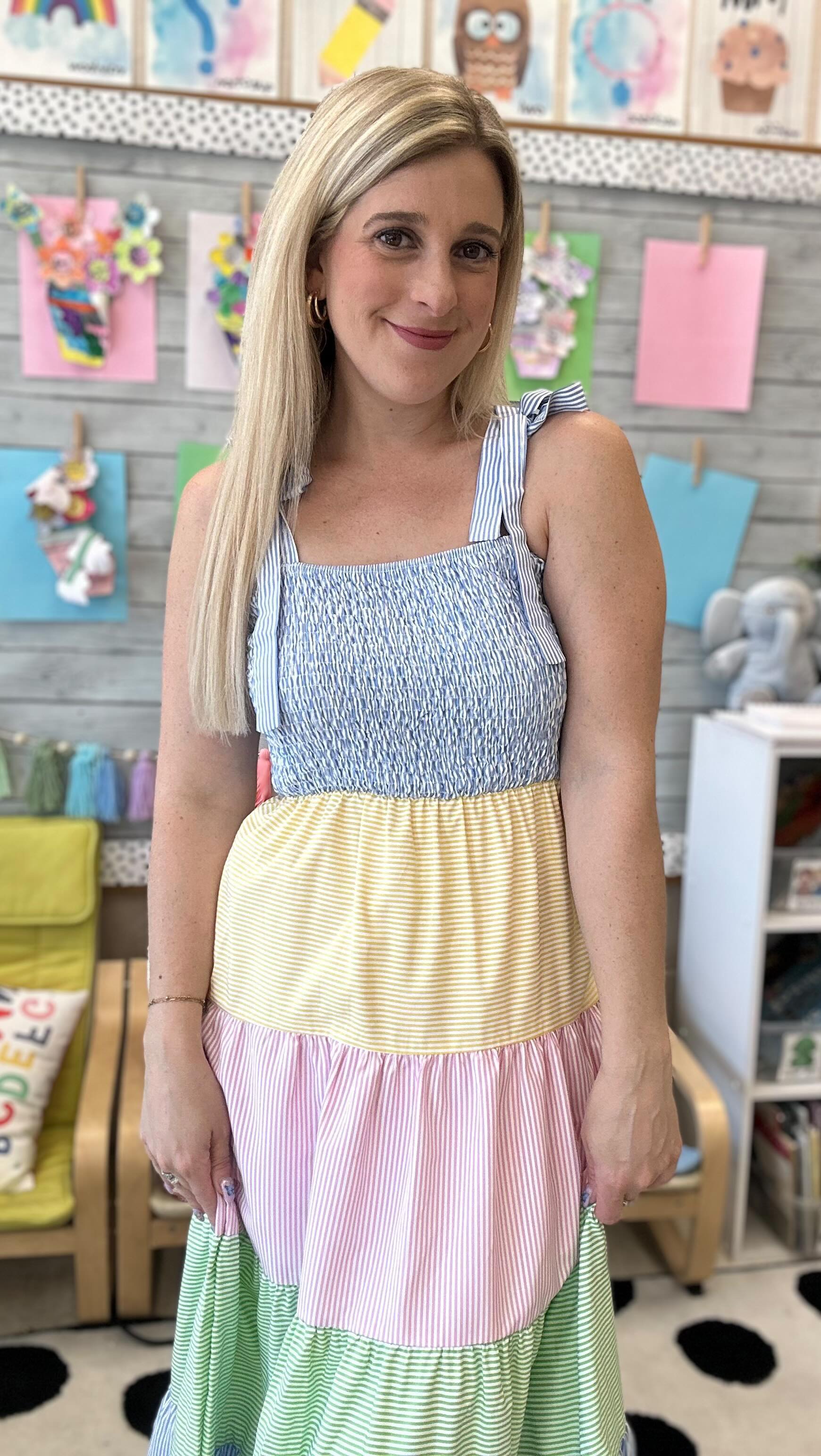 The cutest summer dress for inside and outside of the classroom. PSA this dress is on sale now for $18!!!! 

Comment “dr