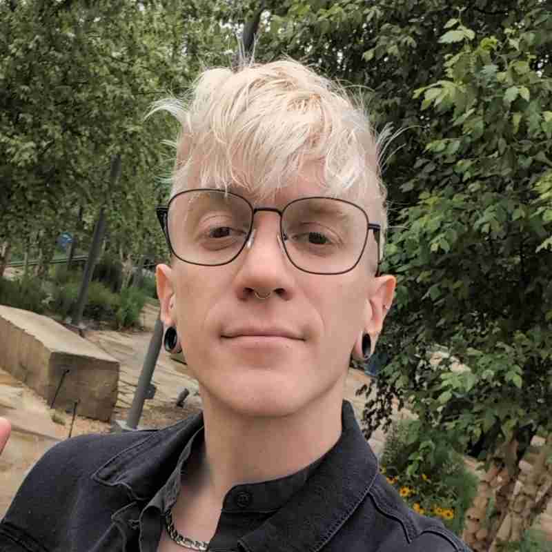 Throne gifts thumbnail