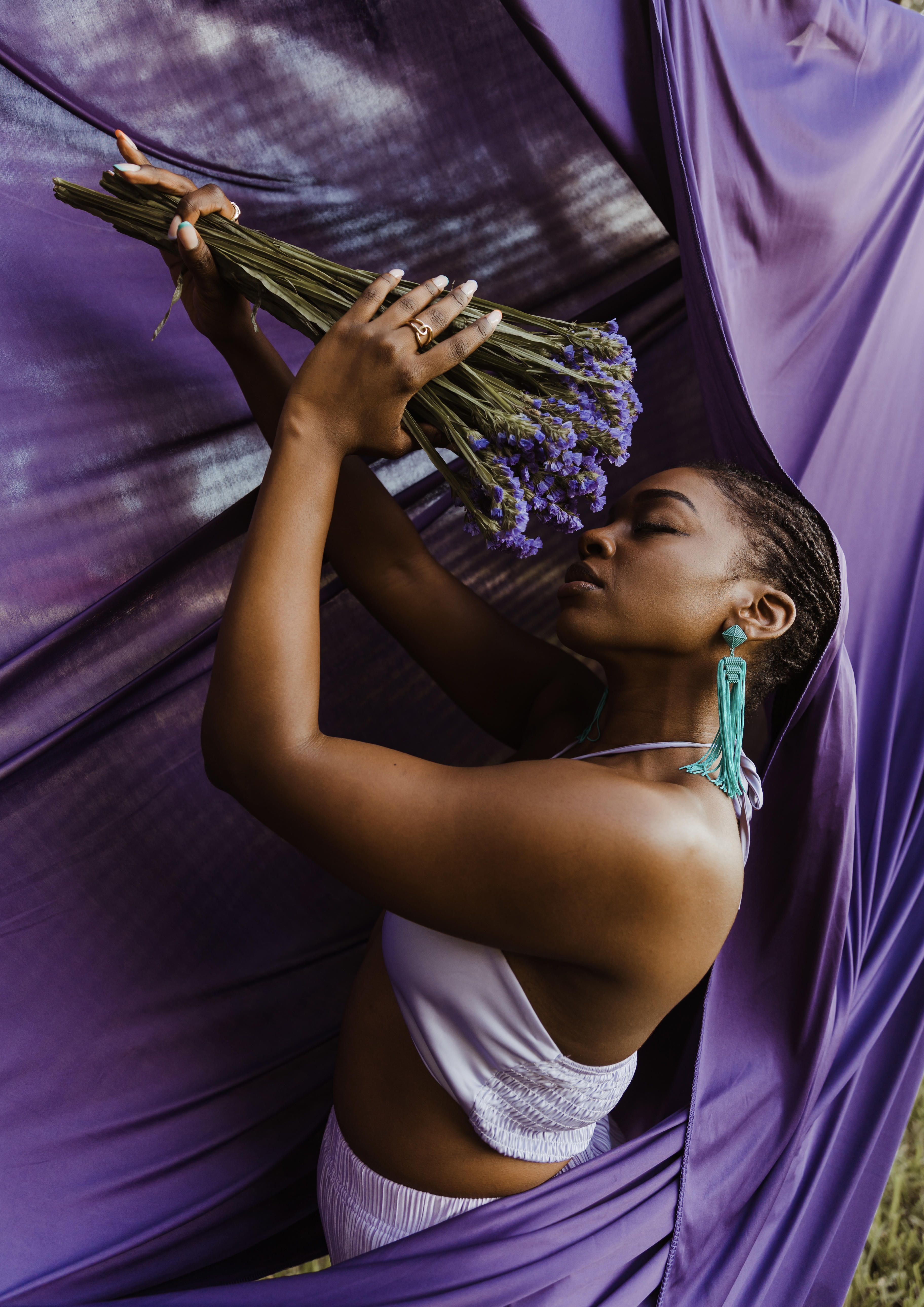 MODELING PORTFOLIO + CONTACT FORM  thumbnail