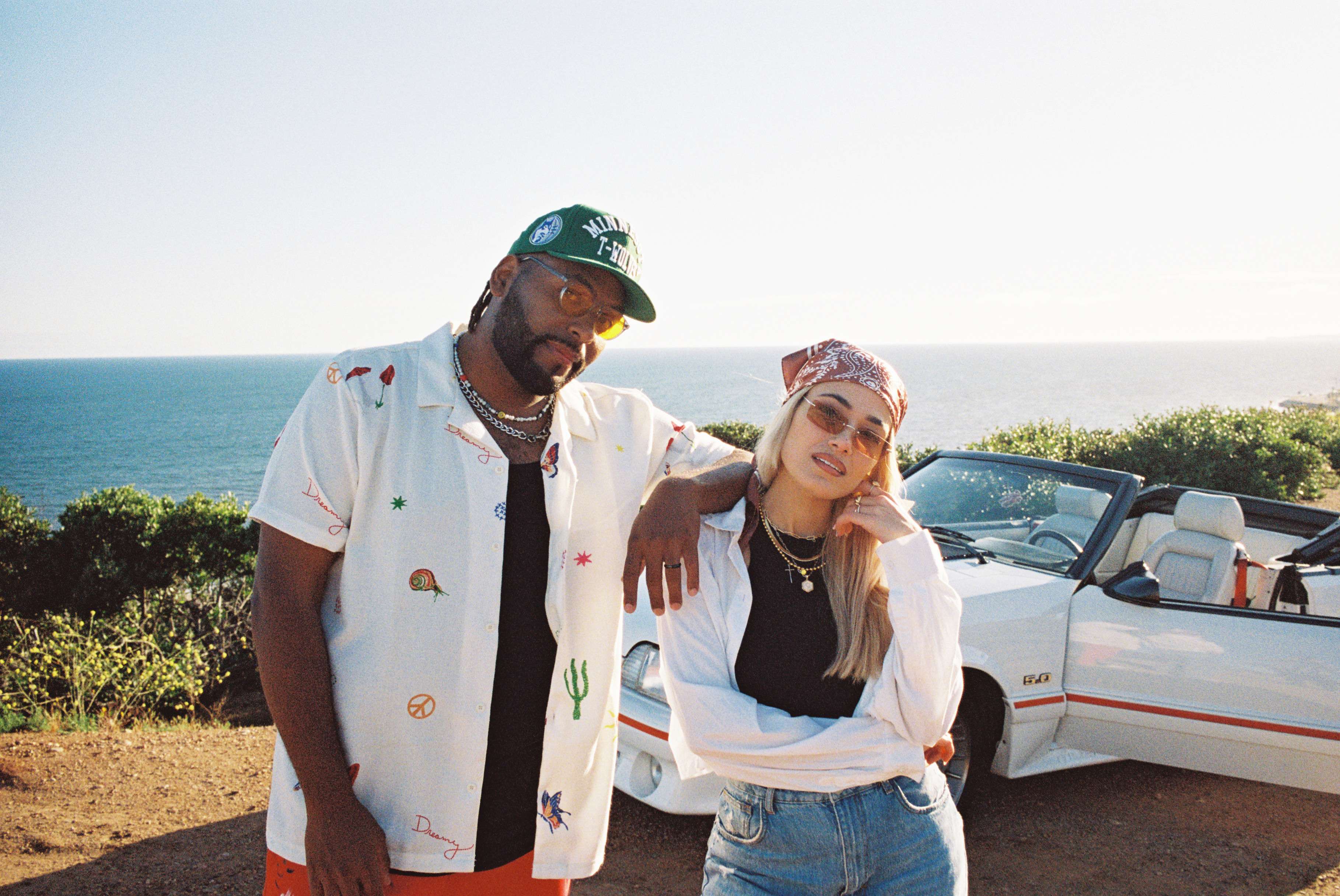 Musiko x CRYS "S.Q.Q." MV thumbnail